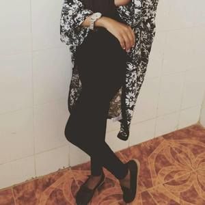 Meet your Posher, Cash